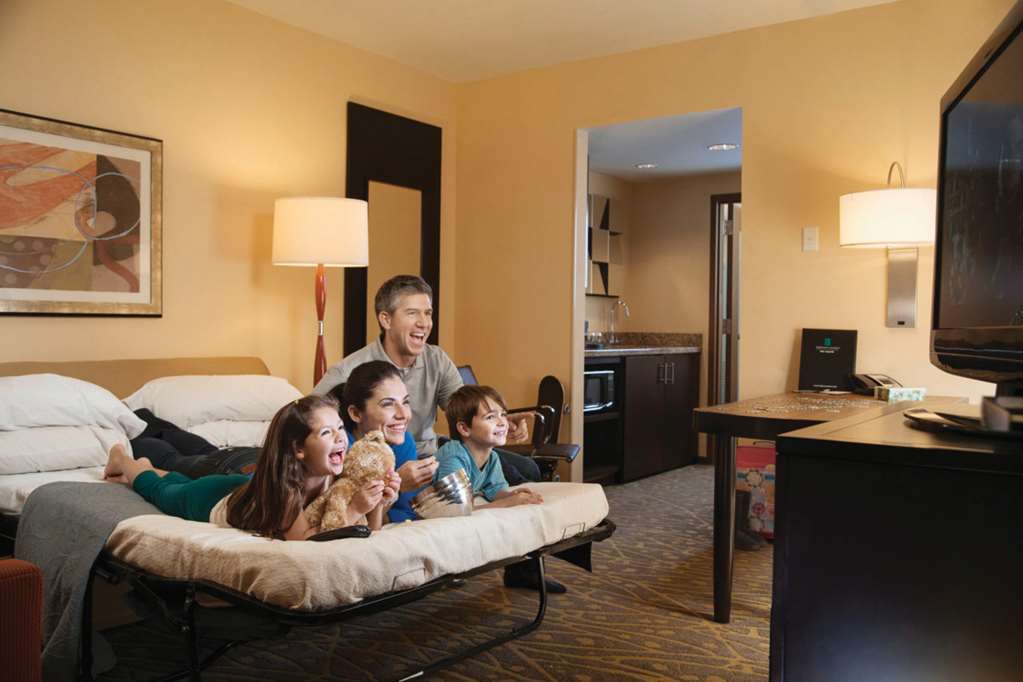 Embassy By Hilton Detroit Auburn Hills